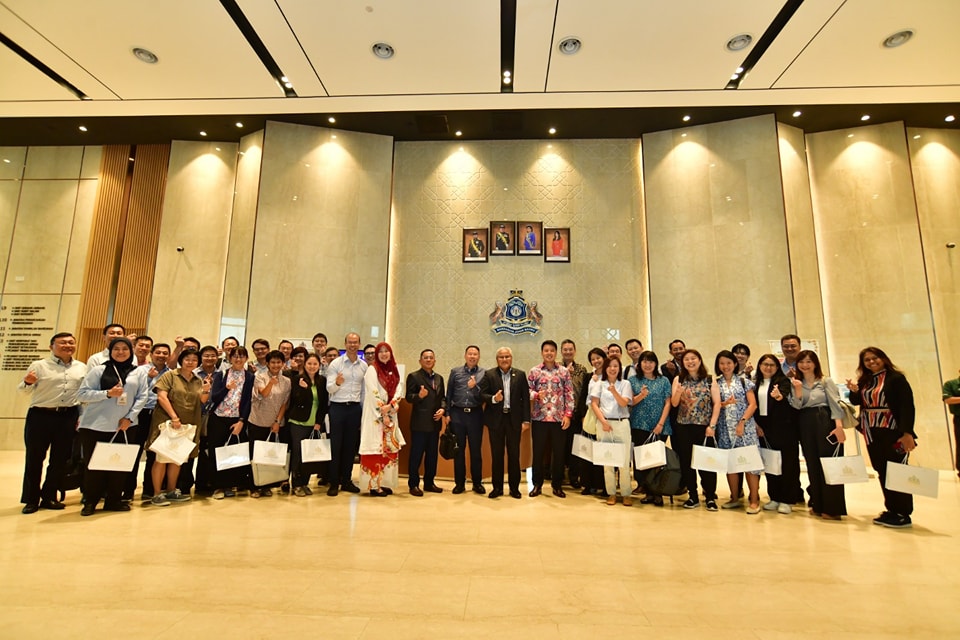 KUNJUNGAN DELEGASI LEADERS IN URBAN GOVERNANCE PROGRAMME, SINGAPURA 